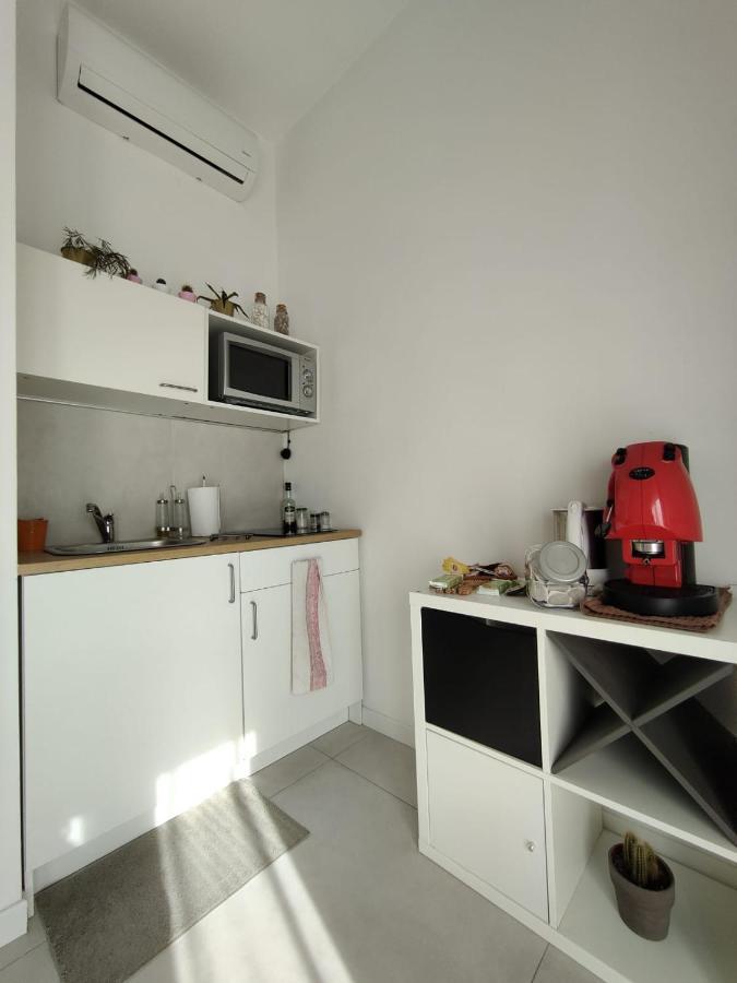 Oasi Al Centro Con Parcheggio Bed & Breakfast Salerno Exterior photo