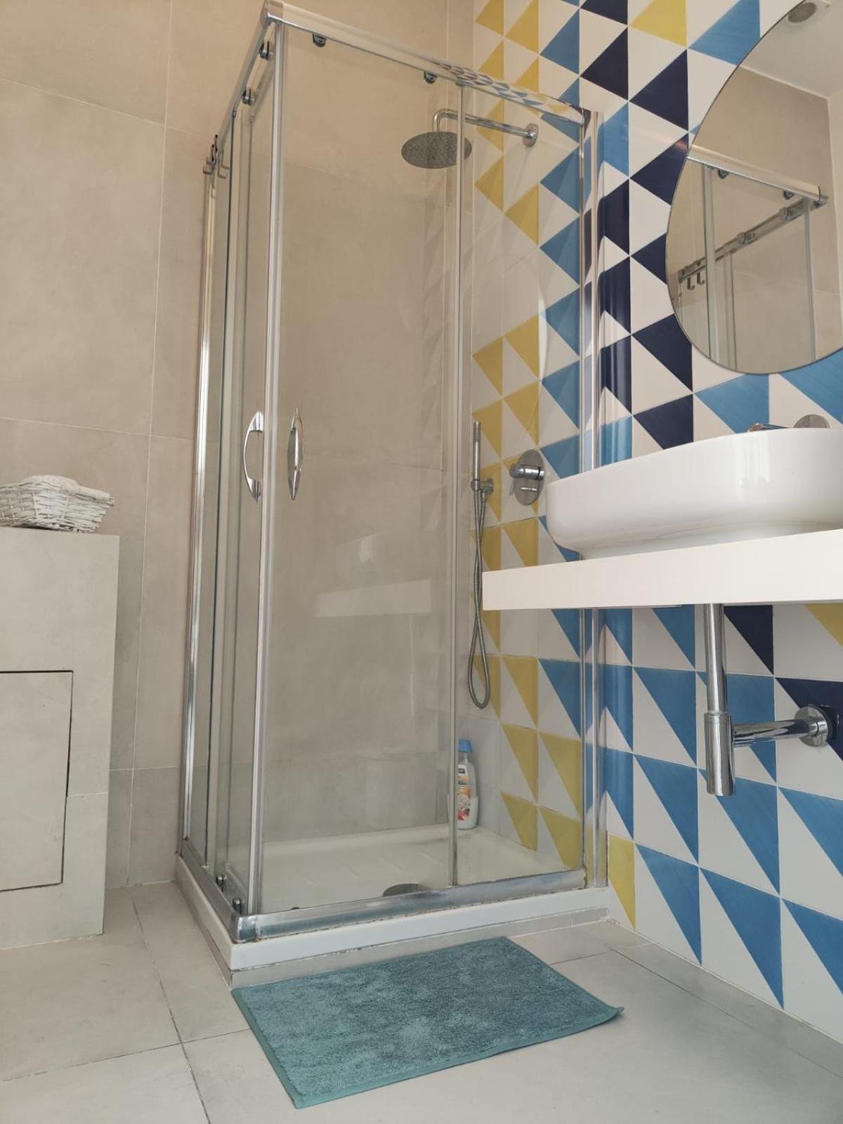 Oasi Al Centro Con Parcheggio Bed & Breakfast Salerno Exterior photo