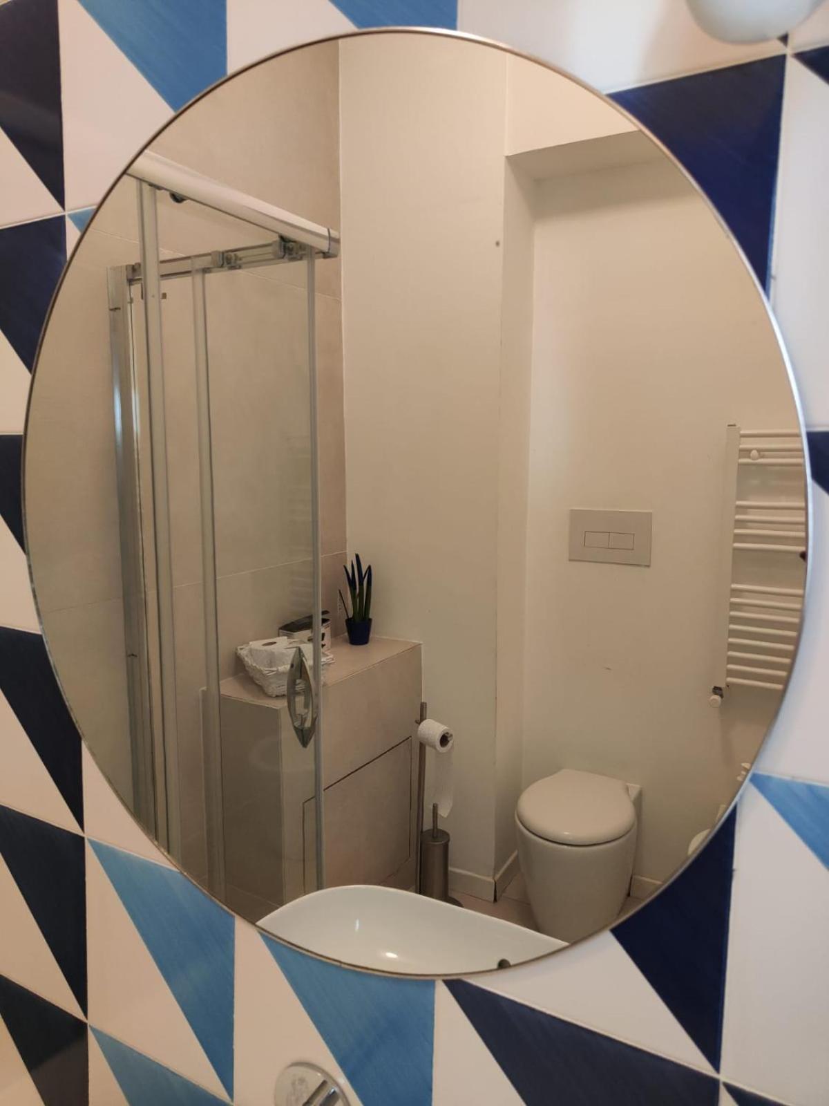 Oasi Al Centro Con Parcheggio Bed & Breakfast Salerno Exterior photo