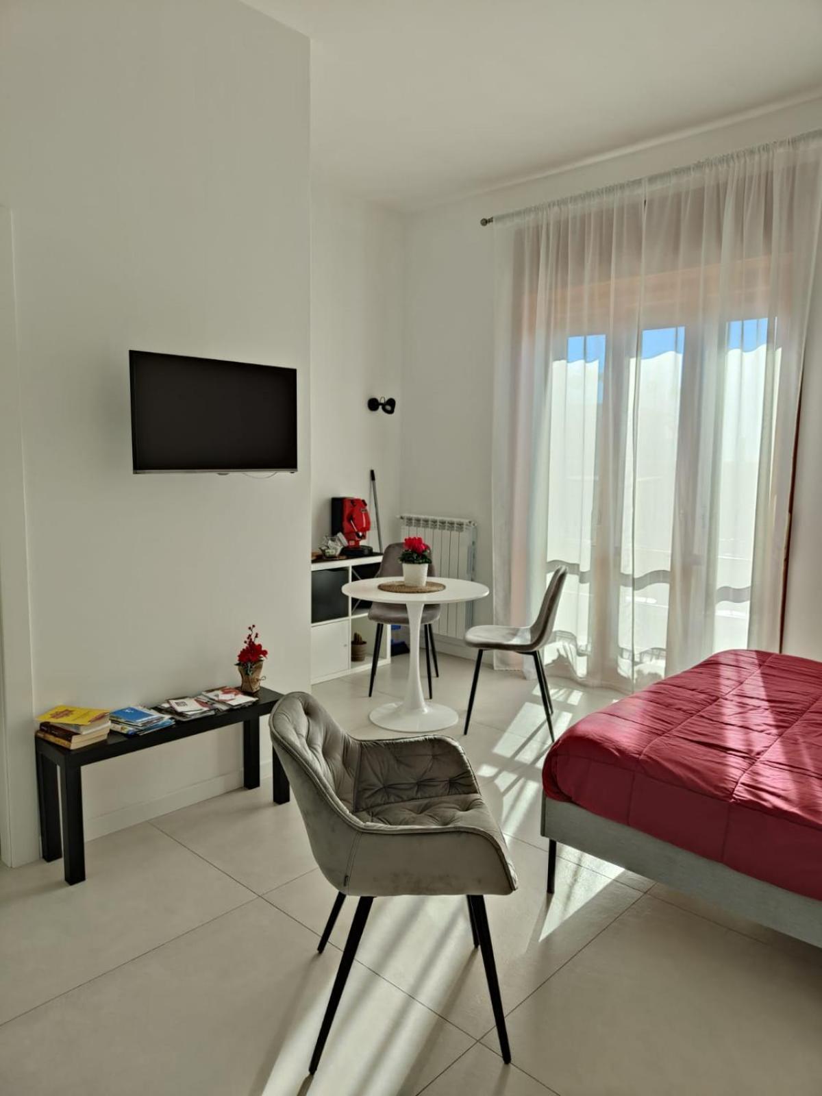 Oasi Al Centro Con Parcheggio Bed & Breakfast Salerno Exterior photo